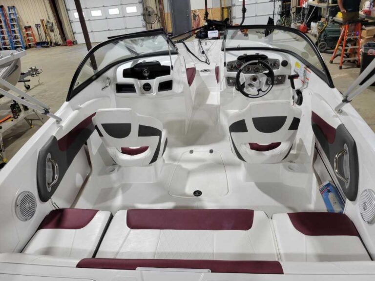 2024 Tahoe 200S US-BUJ32366F324 [photo 19]